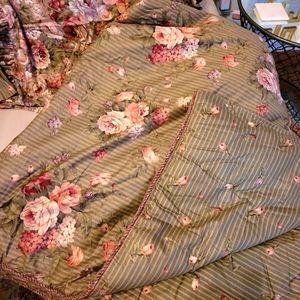 ROSE TREE BEDDING Did NOT COME as a set!!